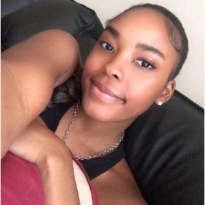 Meet your Posher, Mya